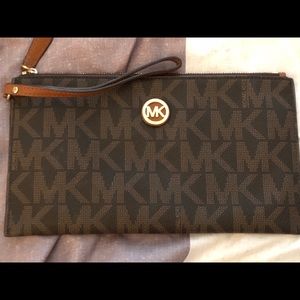 Michael kors purse wallet